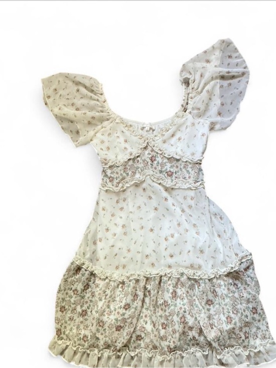 Ultra Flirt Dresses & Skirts - Ultra Flirt Cream Floral Ruffle Dress
